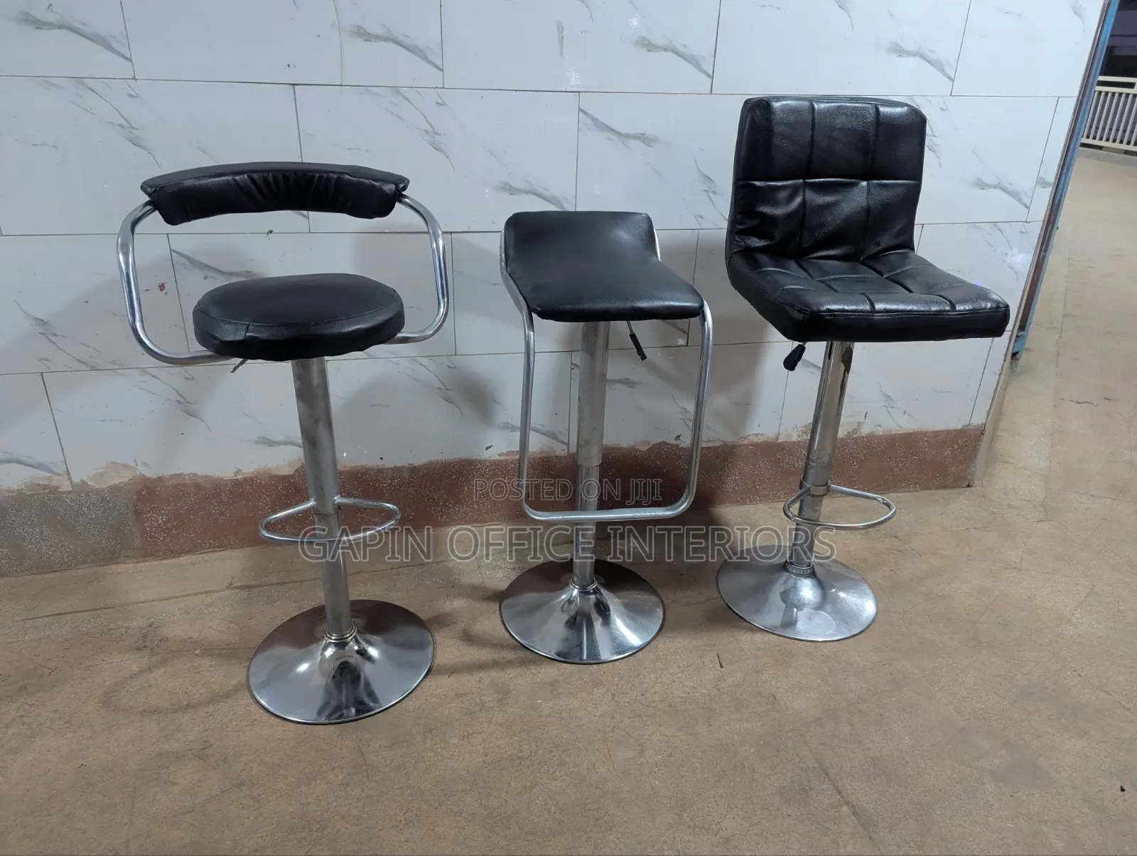 Second Hand Bar Stools// Counter Stools With Adjustable Heights
