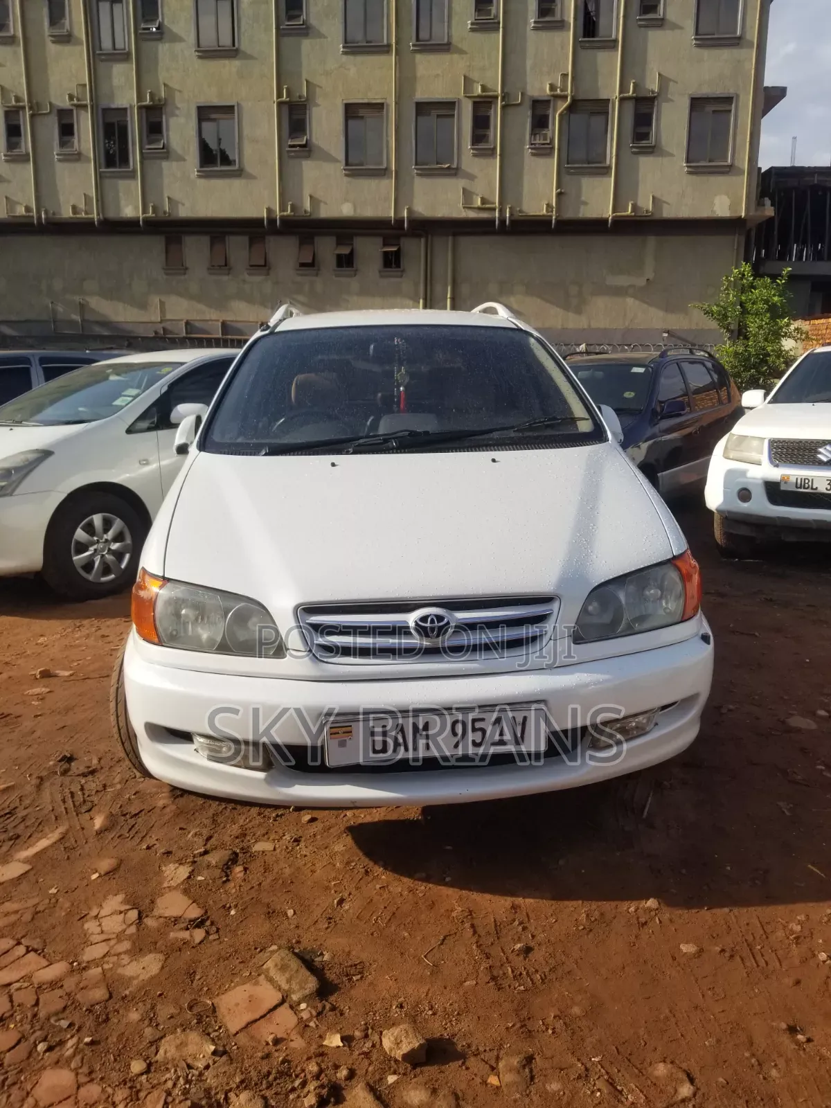 Toyota Ipsum 2000 White