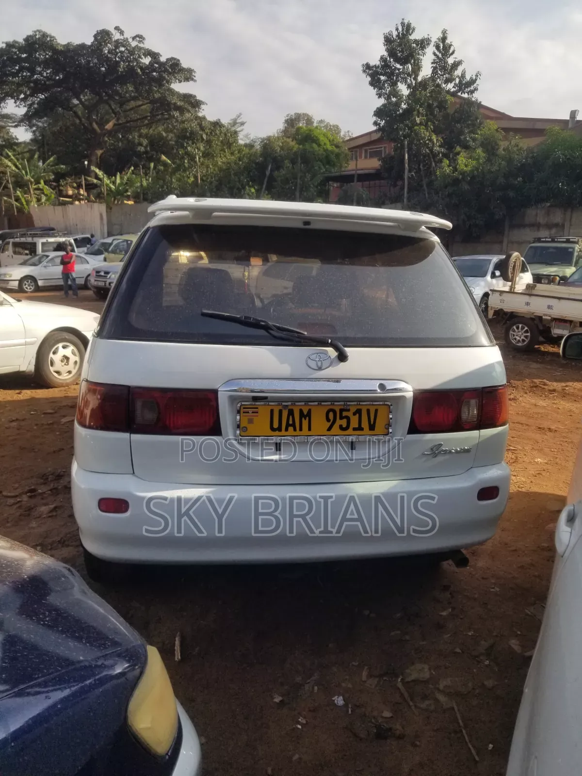 Toyota Ipsum 2000 White