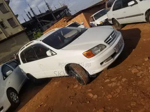 Toyota Ipsum 2000 White