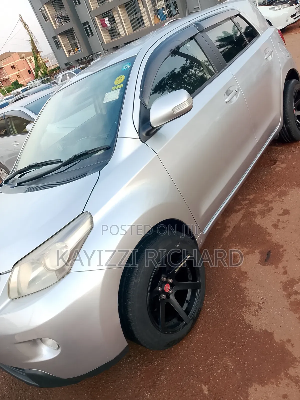 Toyota IST 2010 Silver