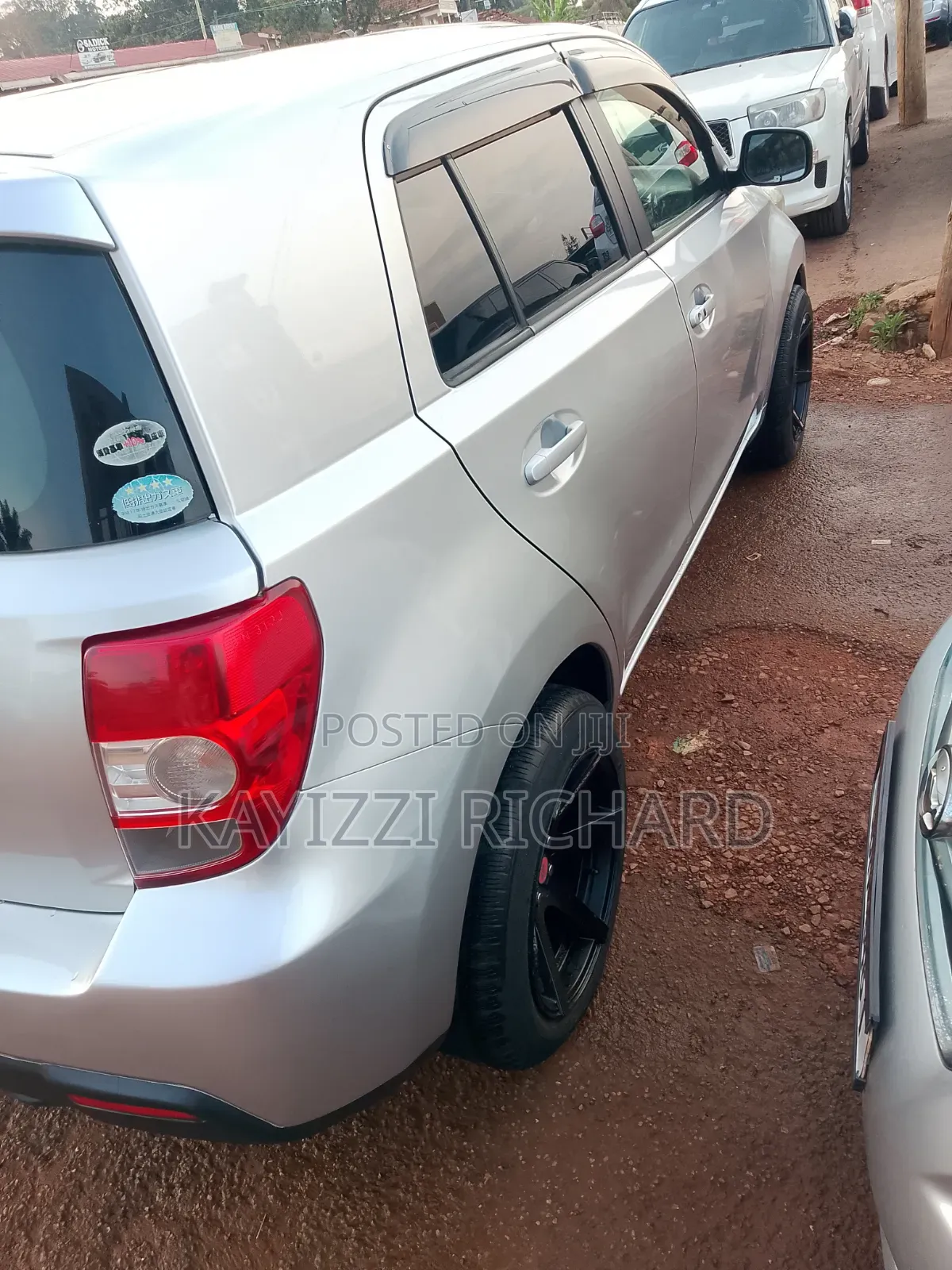 Toyota IST 2010 Silver