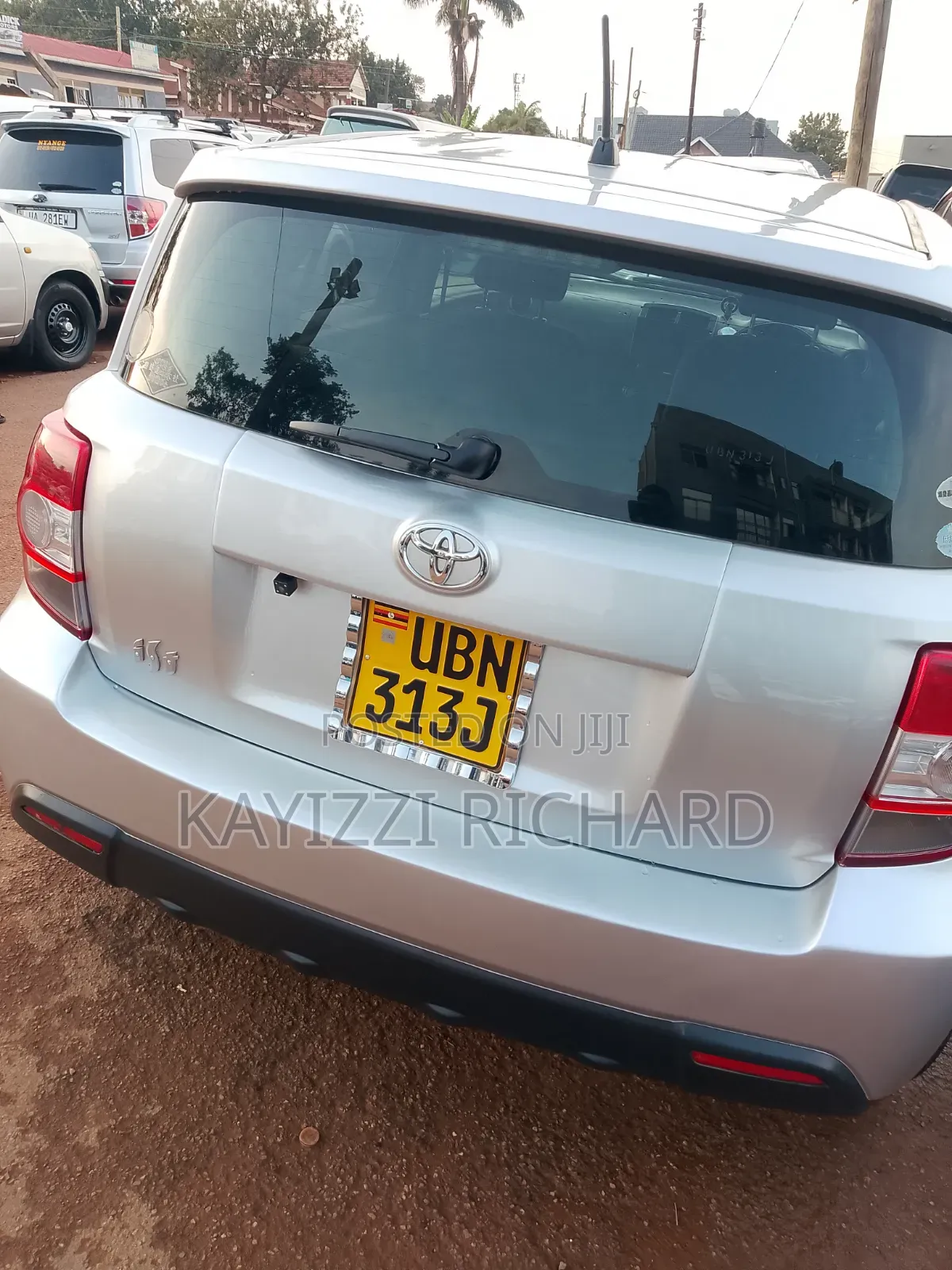 Toyota IST 2010 Silver