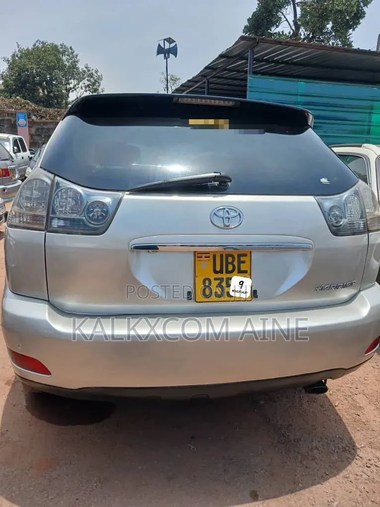 Toyota Harrier 2009 Gold
