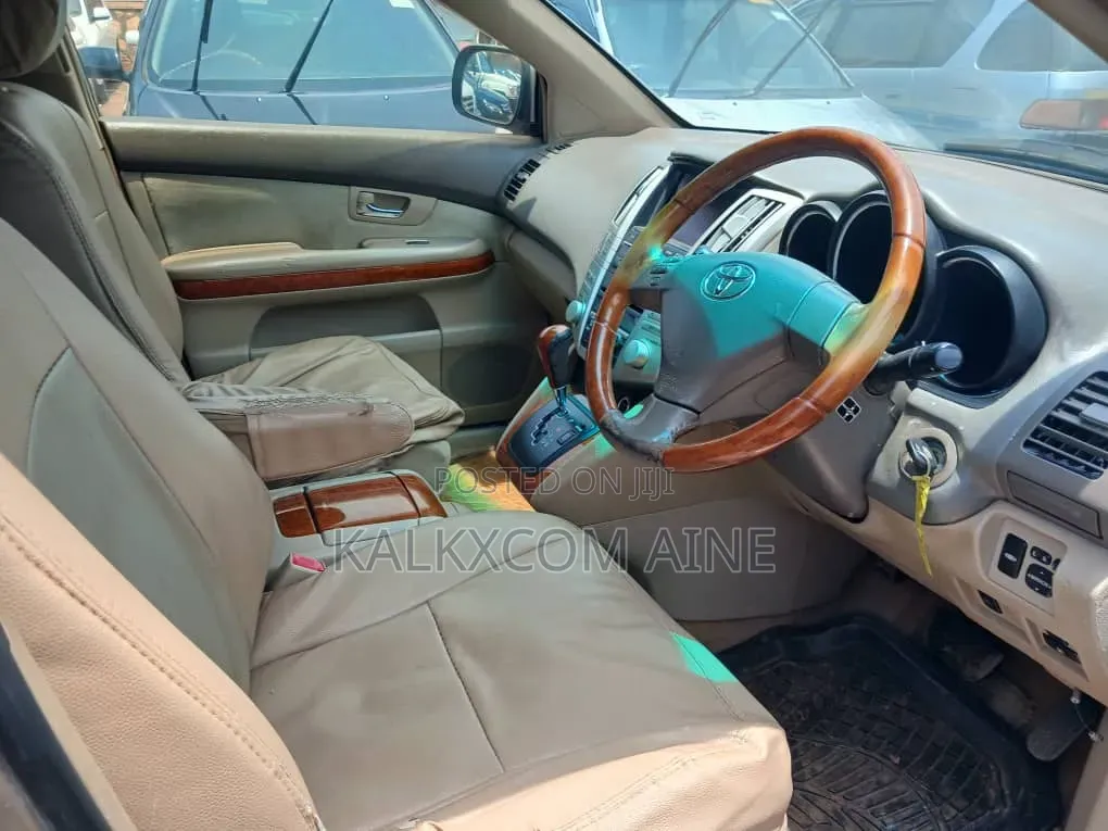 Toyota Harrier 2009 Gold