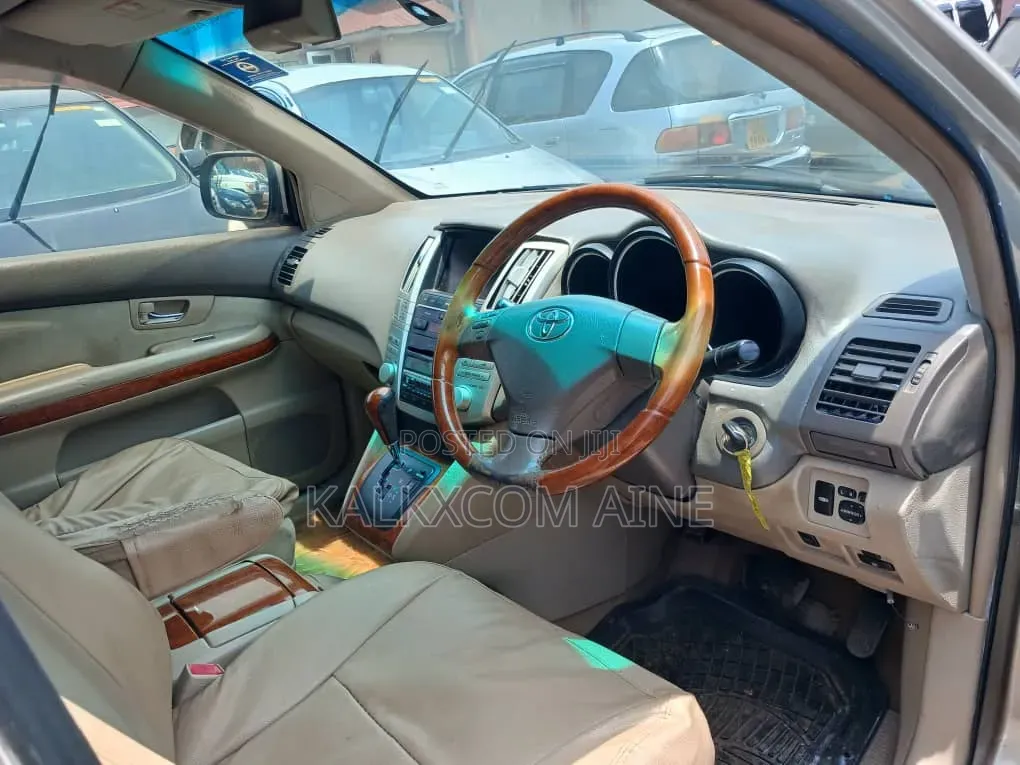 Toyota Harrier 2009 Gold