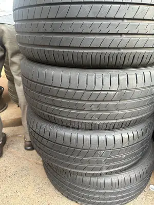 225/55r17 Pirelli Tires Japan Used Good Condition