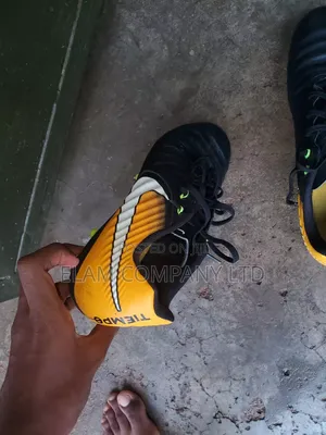 Black Yellow Football Boots – Nike Style – Size Available