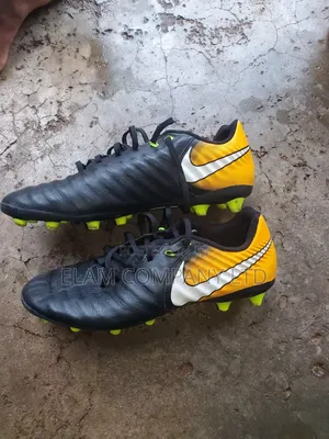 Black Yellow Football Boots – Nike Style – Size Available