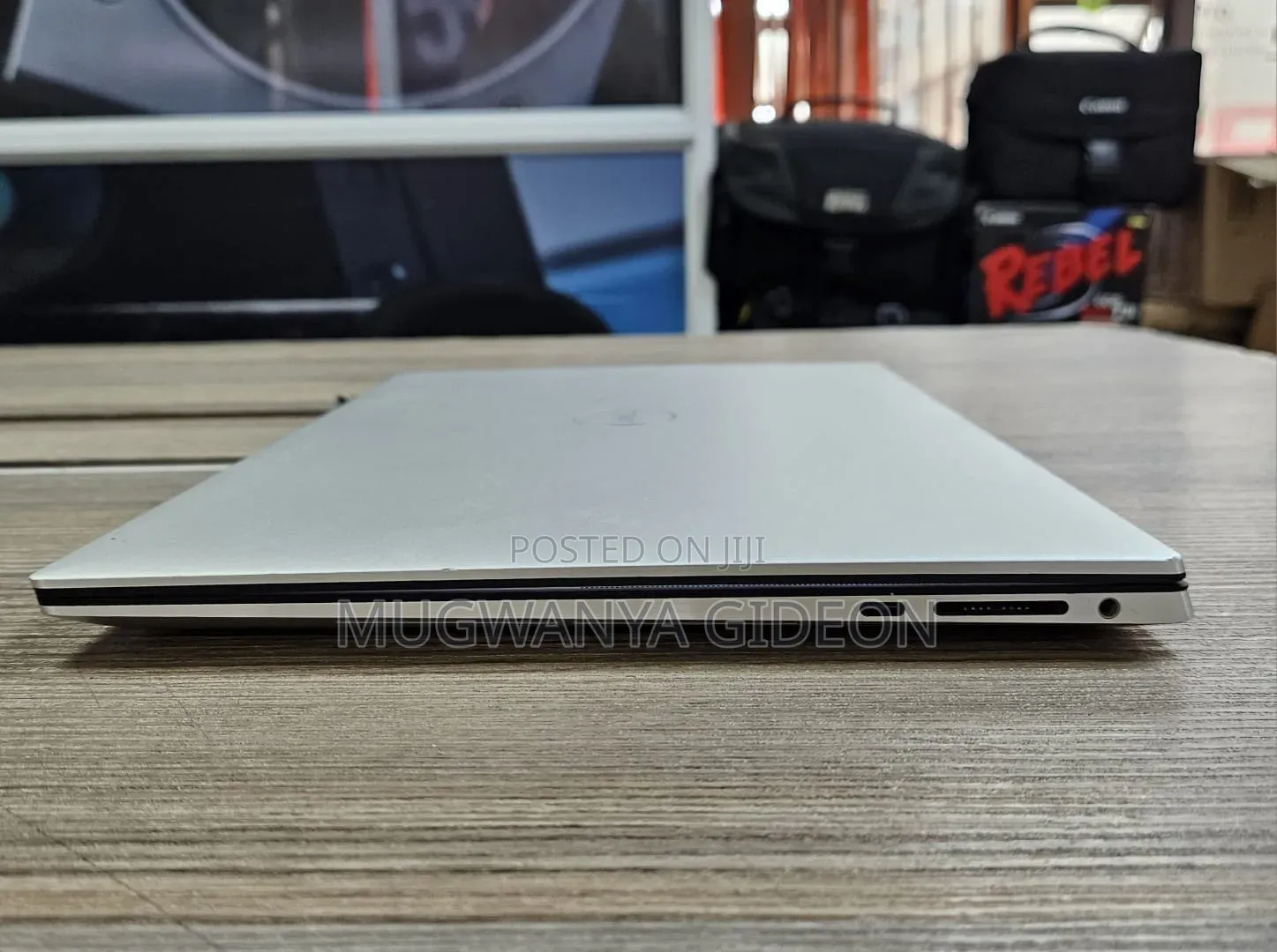 New Laptop Dell XPS 15 9500 16GB Intel Core i7 SSD 512GB