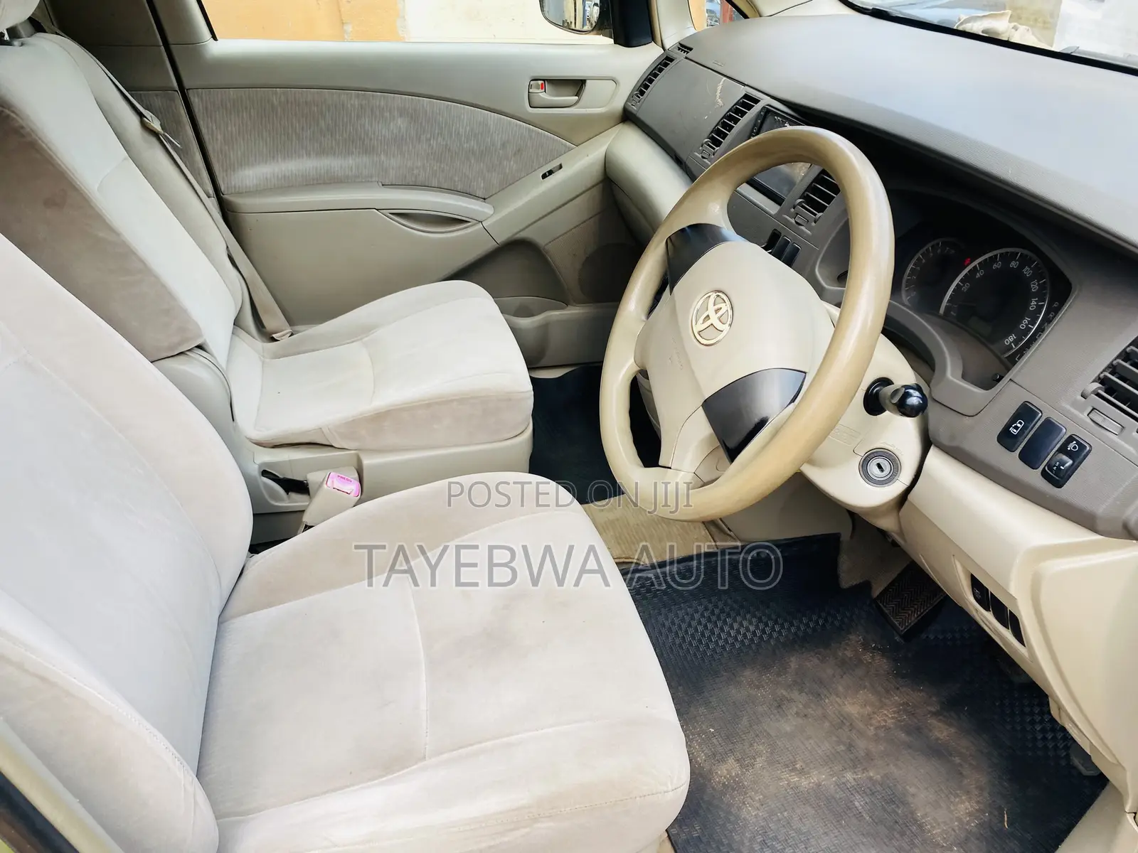 Toyota ISIS 1.8 Platana 2007 Green