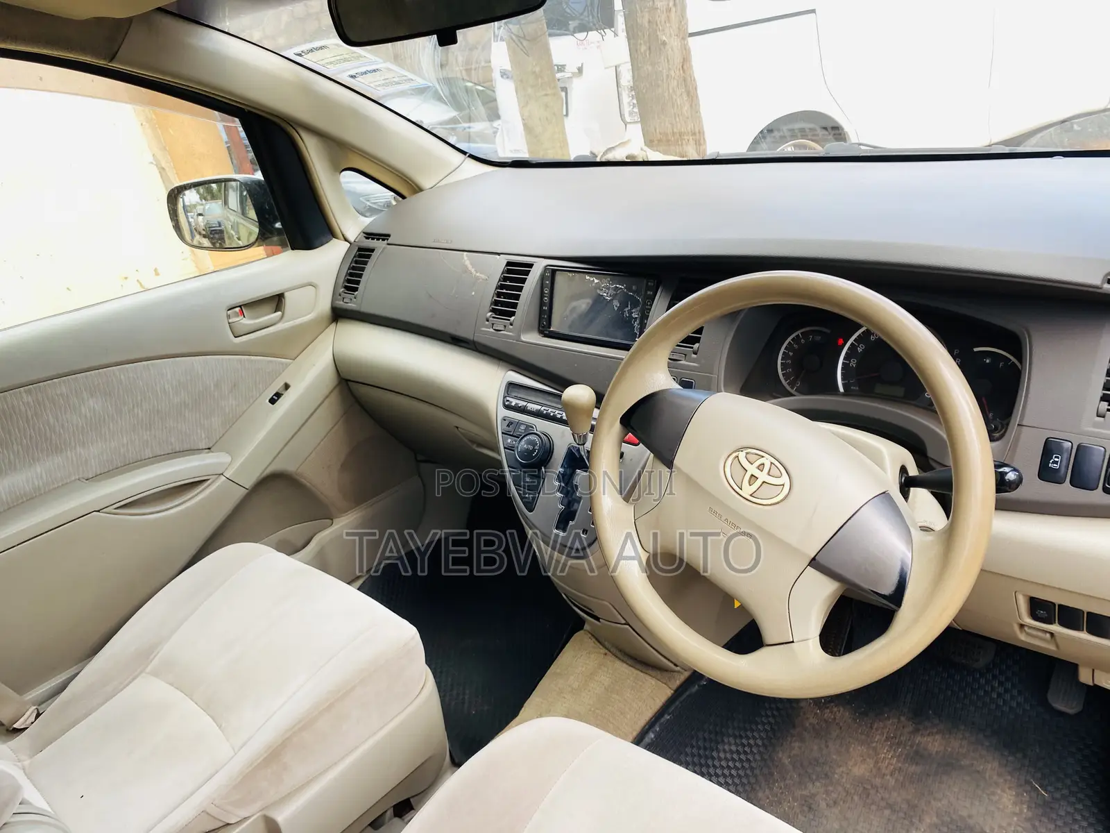 Toyota ISIS 1.8 Platana 2007 Green