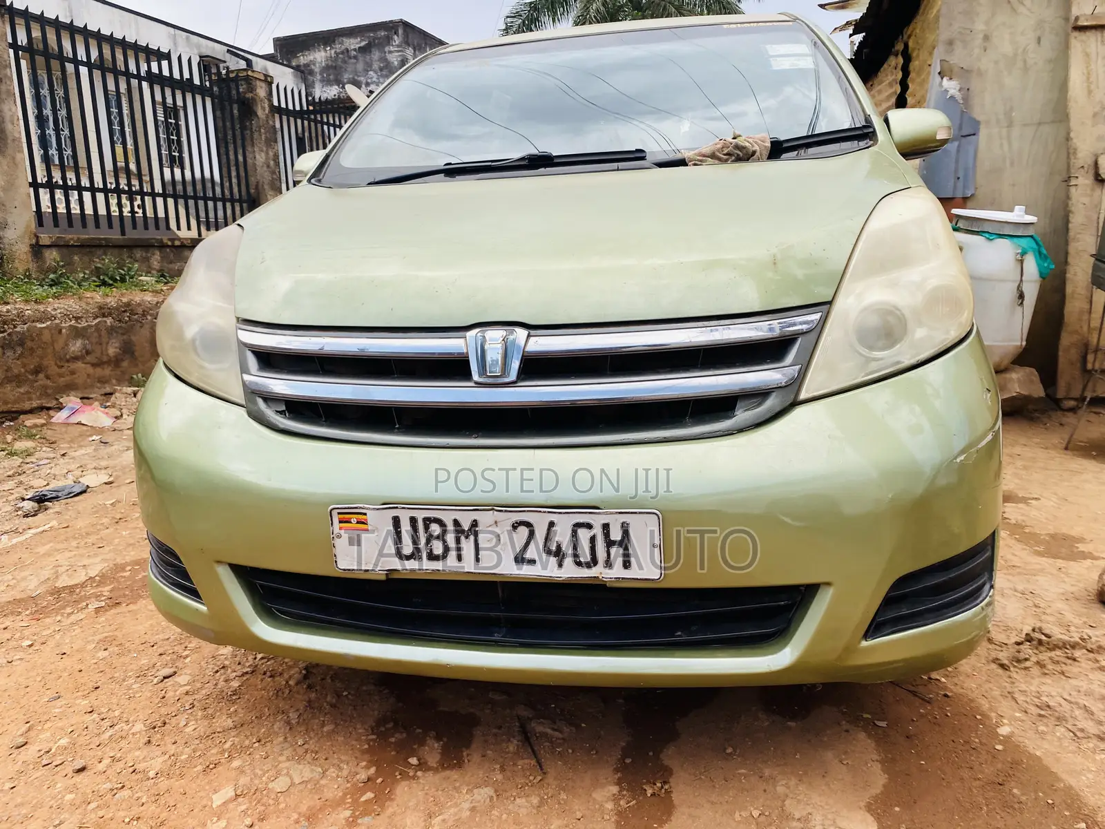Toyota ISIS 1.8 Platana 2007 Green