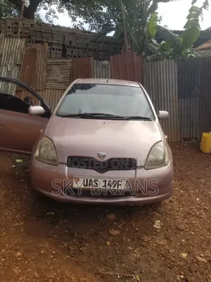 Toyota Vitz 1.3 AWD 3dr 2002 Pink