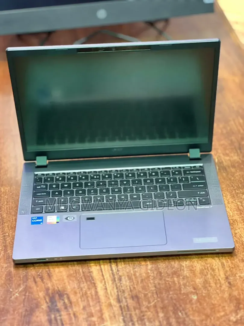 New Laptop Acer TravelMate P2 8GB Intel Core i7 SSD 512GB
