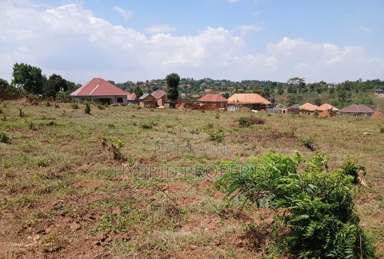 Prime Plots for Sale at Namusera~Kakunyu Kulya Show Estate~Masaka Road