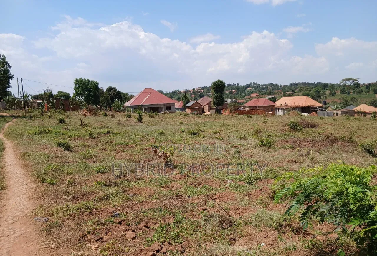 Prime Plots for Sale at Namusera~Kakunyu Kulya Show Estate~Masaka Road