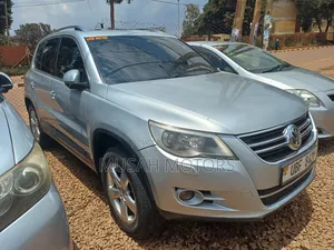Volkswagen Tiguan S 2010 Silver