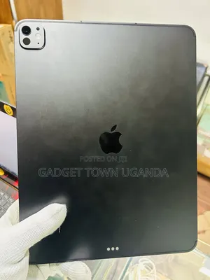 Apple iPad Pro 13 (2025) 256 GB Black