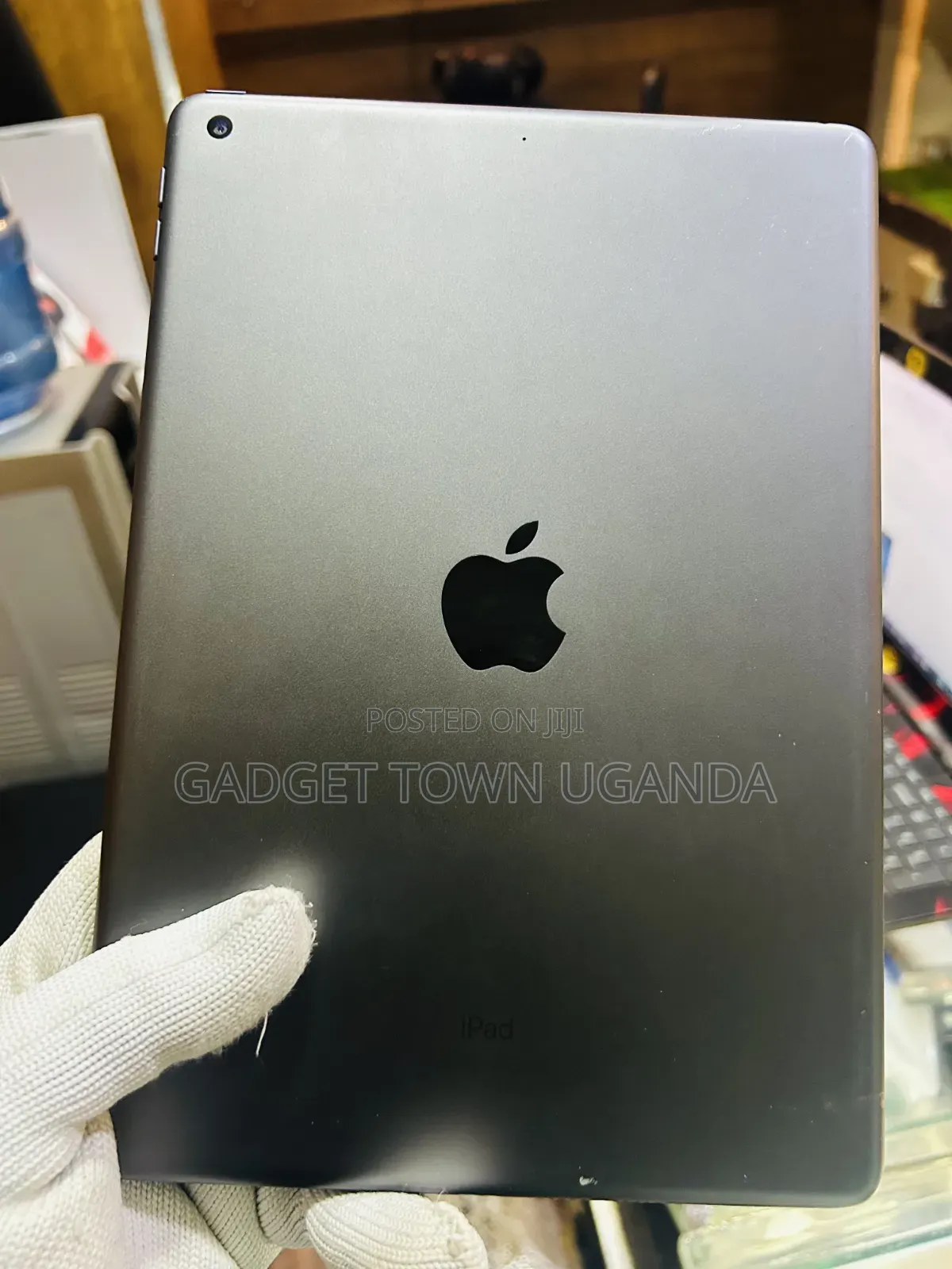 Apple iPad 9.7 64 GB Gray