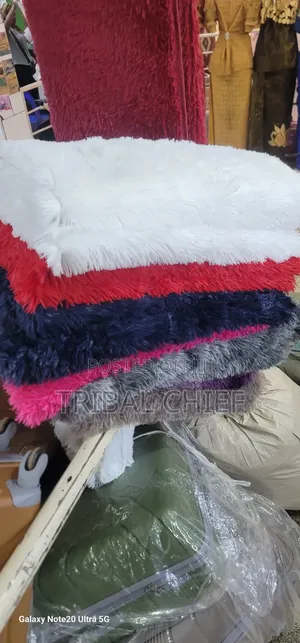 Center Carpets