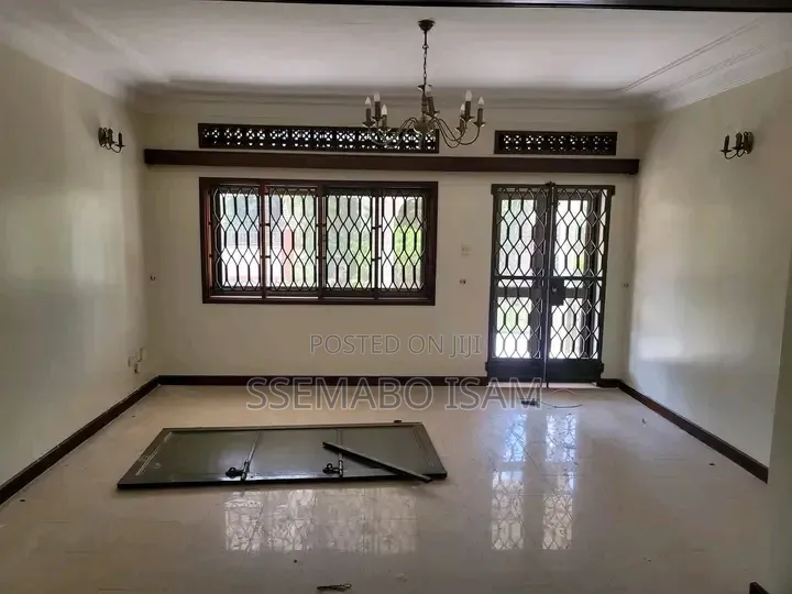 3bdrm House in Standalone Kisaasi, Central Division for rent