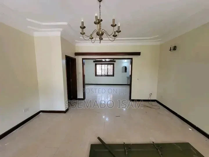 3bdrm House in Standalone Kisaasi, Central Division for rent