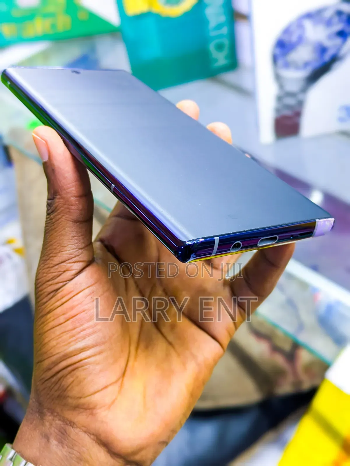 Fujitsu Arrows NX9 F-52A 128 GB Blue