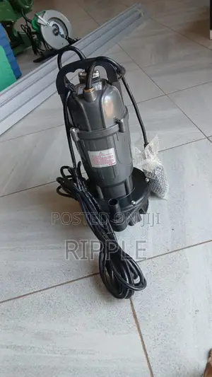 0.75kW AC Submersible Water Pump 33m Head 7,200l/H 220V | 1" Outlet