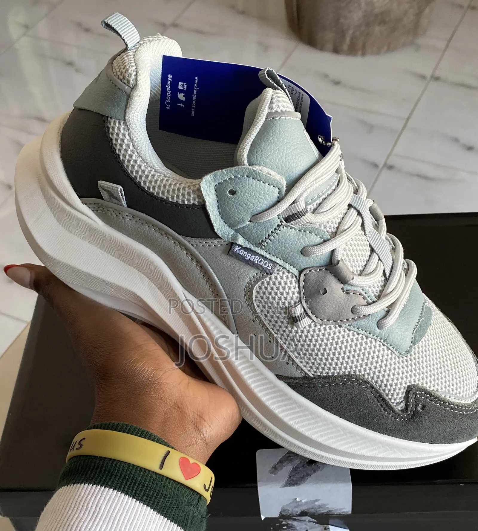 Sneakershoes