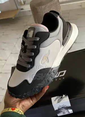 Sneaker Shoe