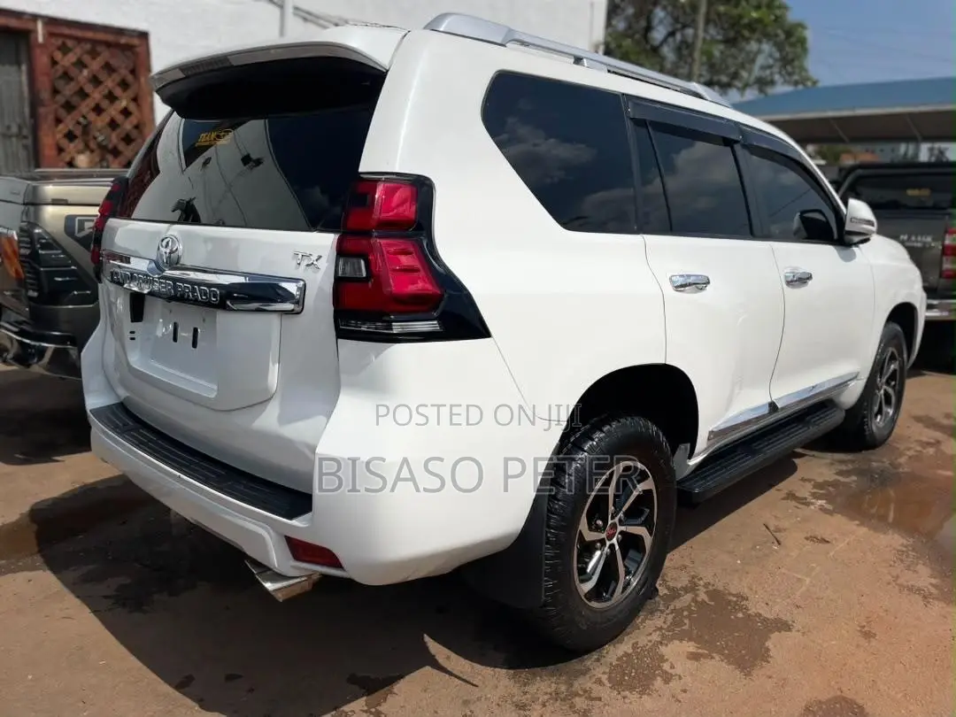 Toyota Land Cruiser Prado 2014 White