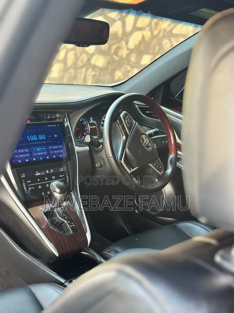 Toyota Harrier 2015 Silver