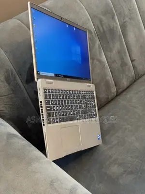 Laptop Dell Latitude 5520 8GB Intel Core i5 SSD 256GB