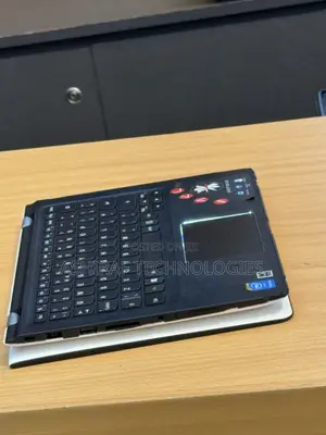 Laptop Lenovo Yoga 330 4GB Intel Core i5 SSD 128GB