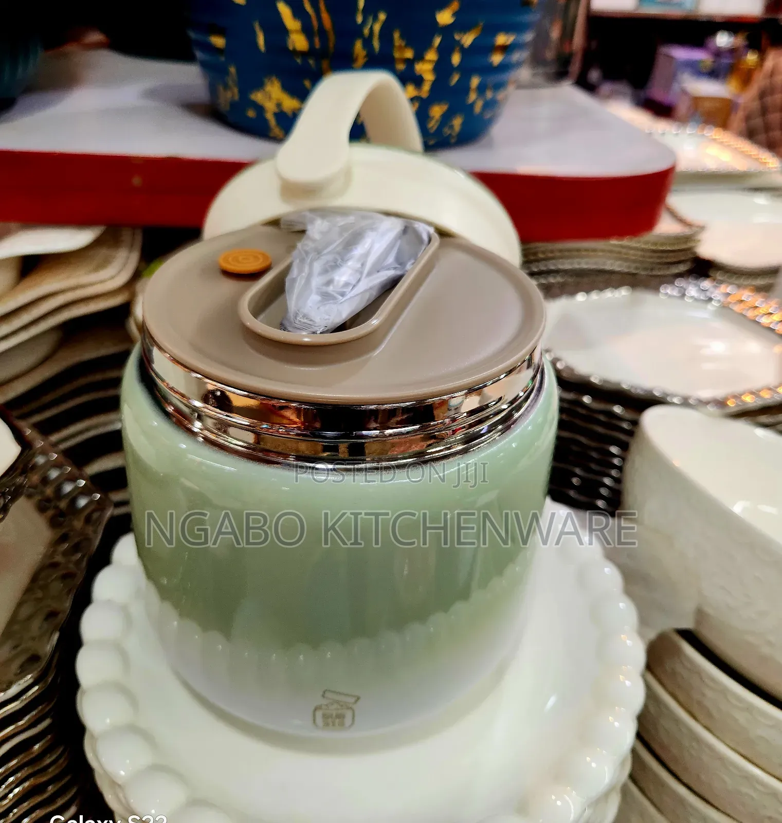 Insulated Lunch Box.