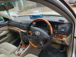 Toyota Mark II 2000 White