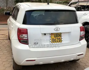 Toyota IST 2010 White