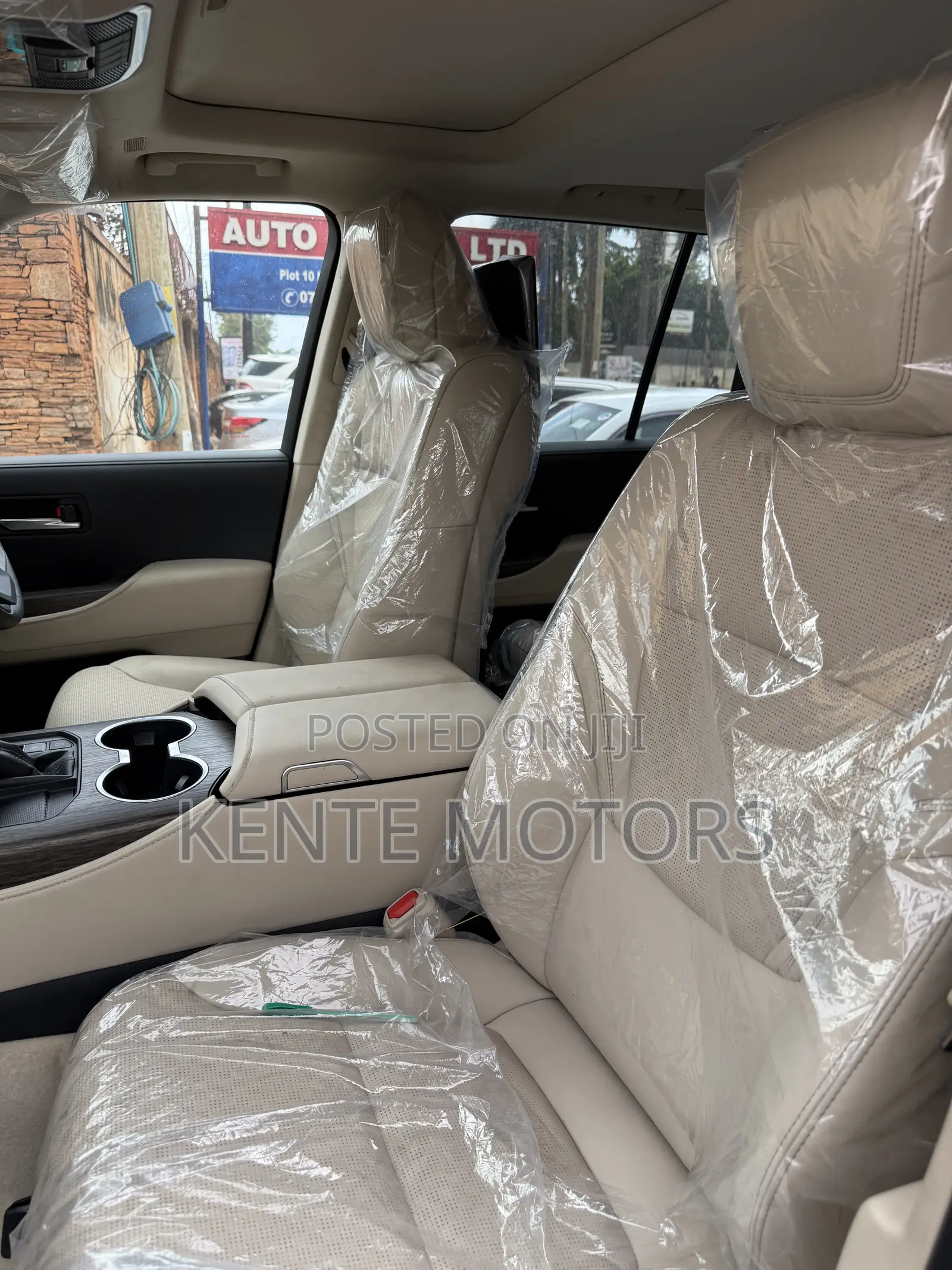 Toyota Land Cruiser LC300 2024 Black