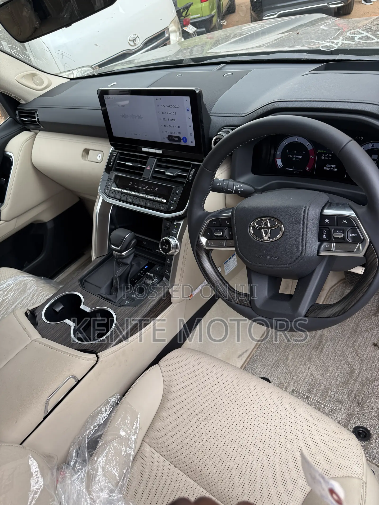 Toyota Land Cruiser LC300 2024 Black