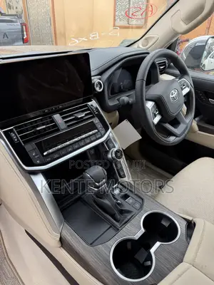 Toyota Land Cruiser LC300 2024 Black