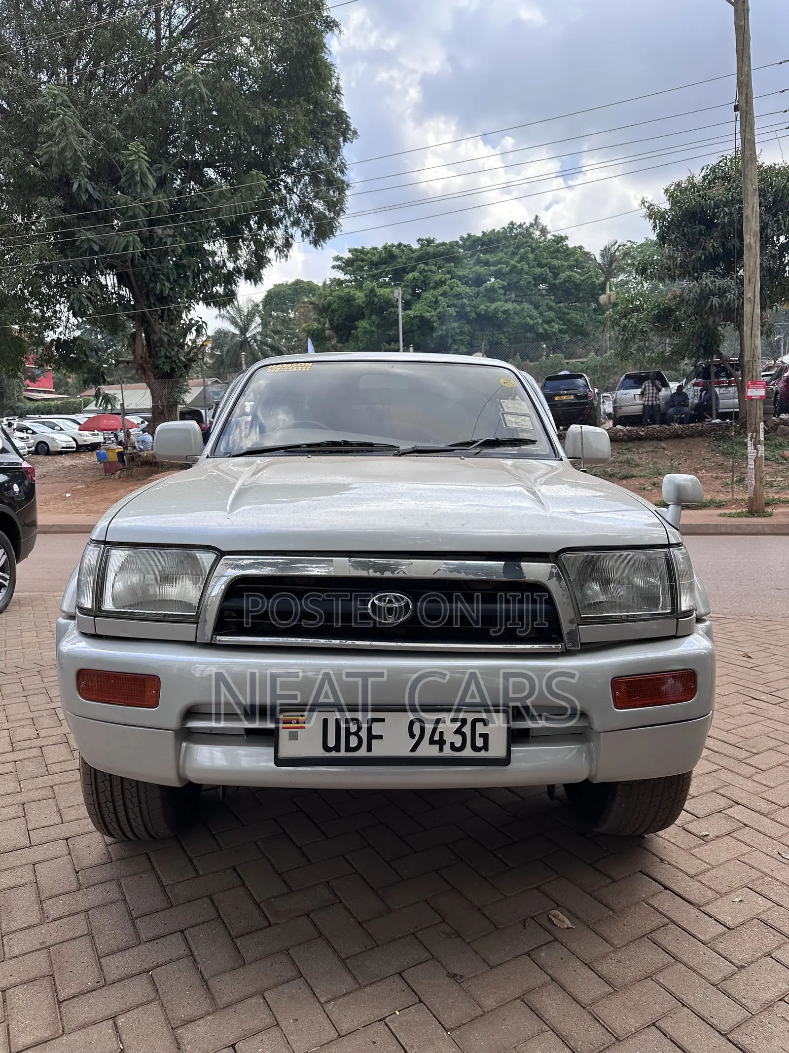 Toyota Hilux Surf 2005 Gray