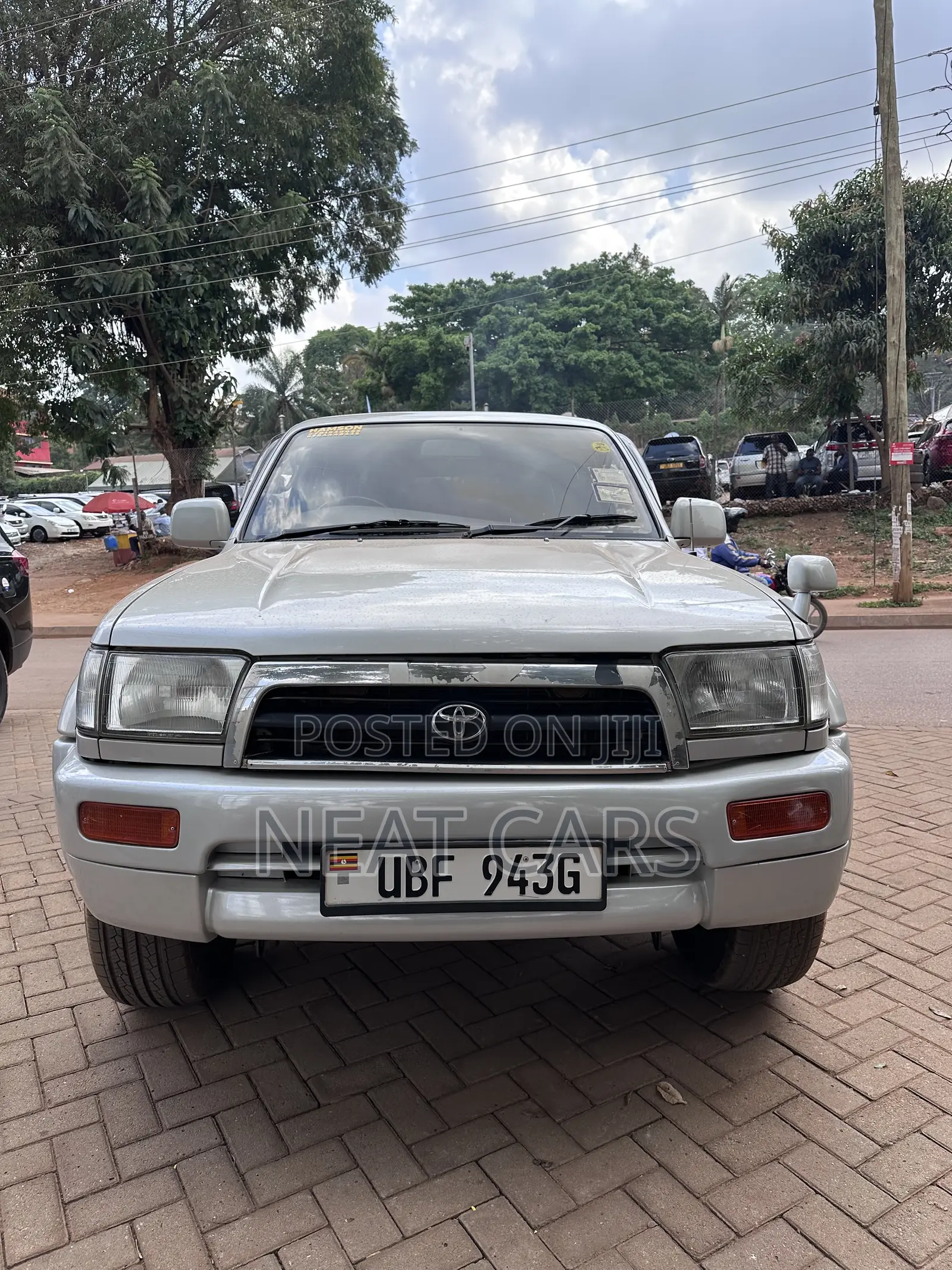 Toyota Hilux Surf 2005 Gray