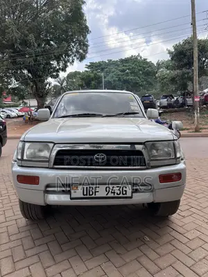 Toyota Hilux Surf 2005 Gray