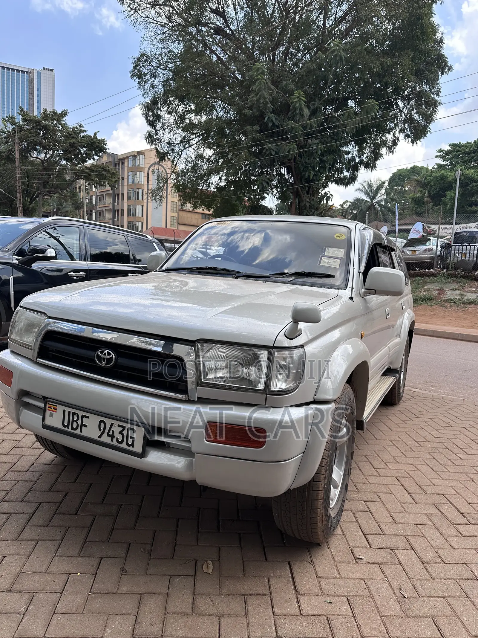 Toyota Hilux Surf 2005 Gray