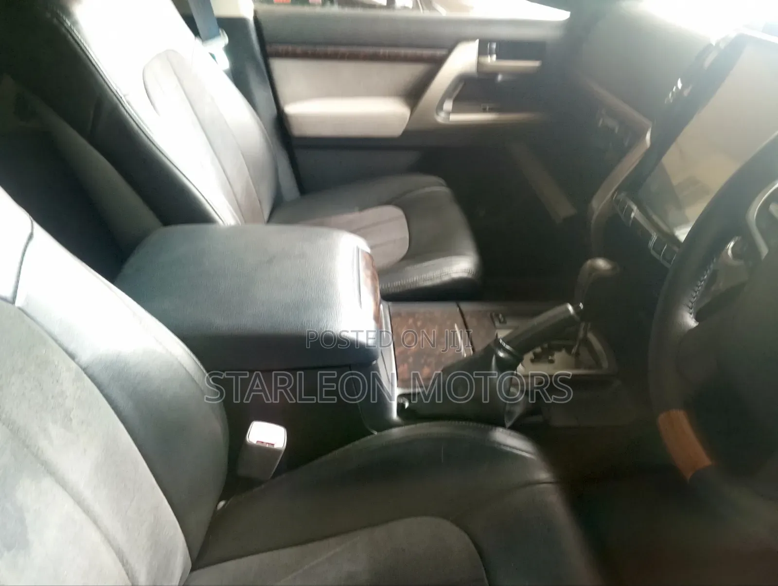 Toyota Land Cruiser 2017 Silver