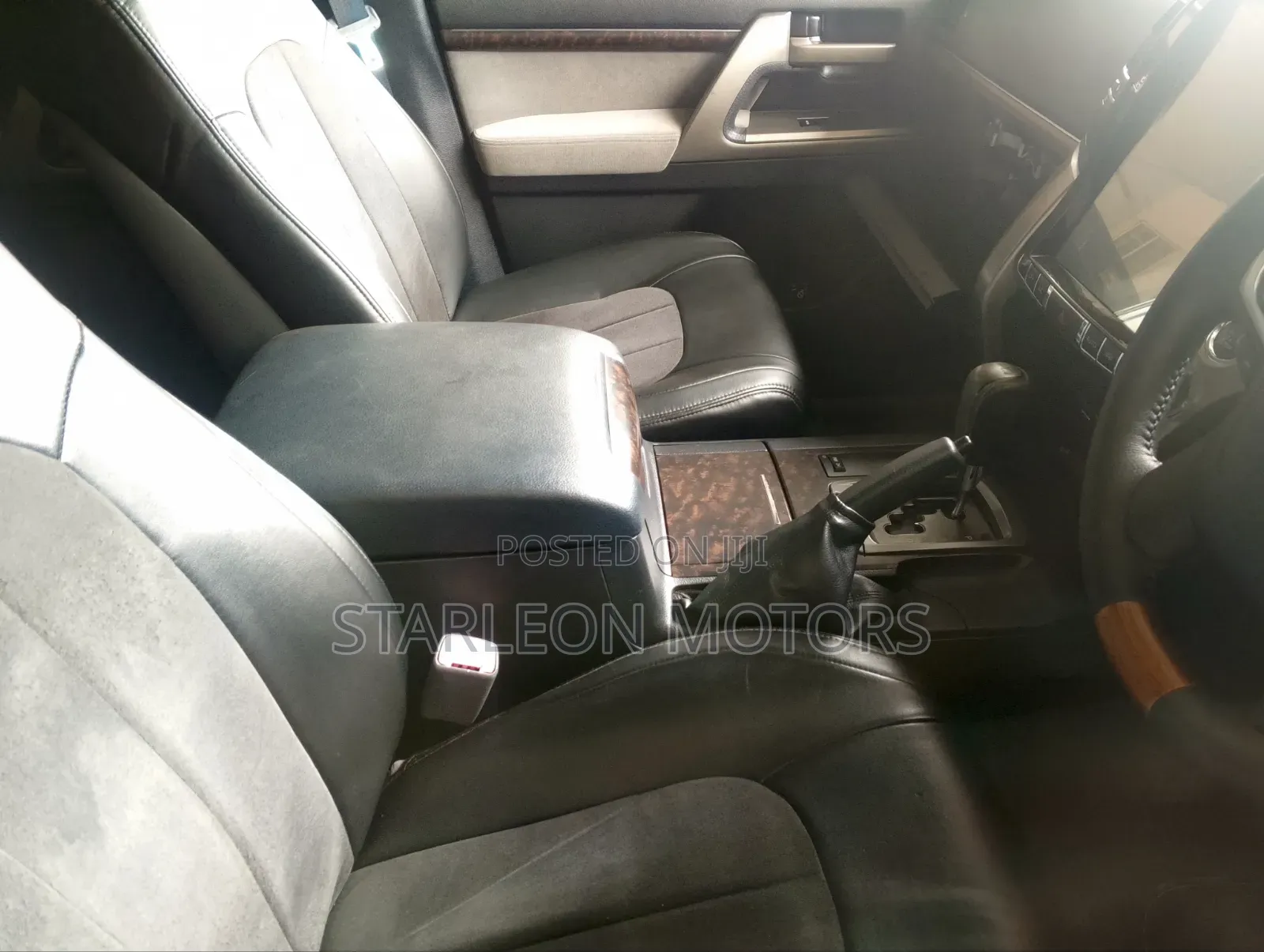 Toyota Land Cruiser 2017 Silver
