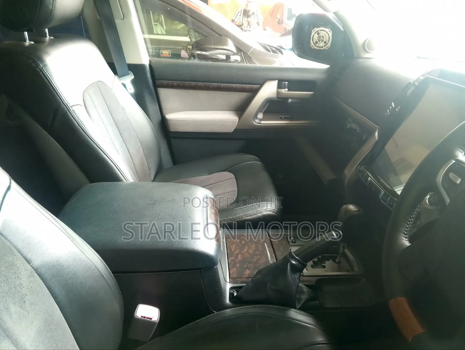 Toyota Land Cruiser 2017 Silver