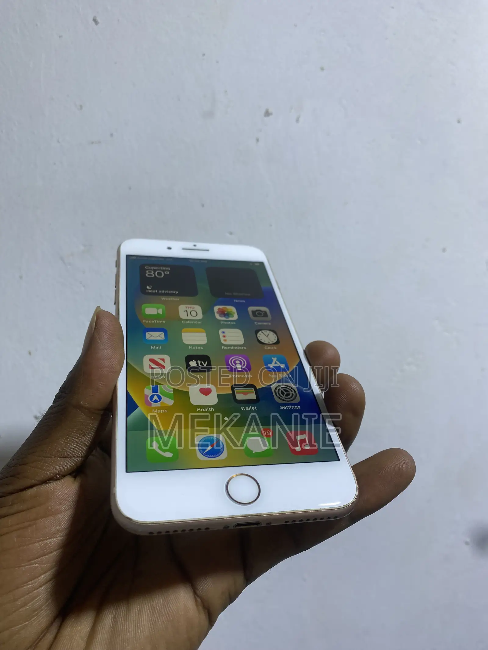Apple iPhone 8 Plus 64 GB Gold