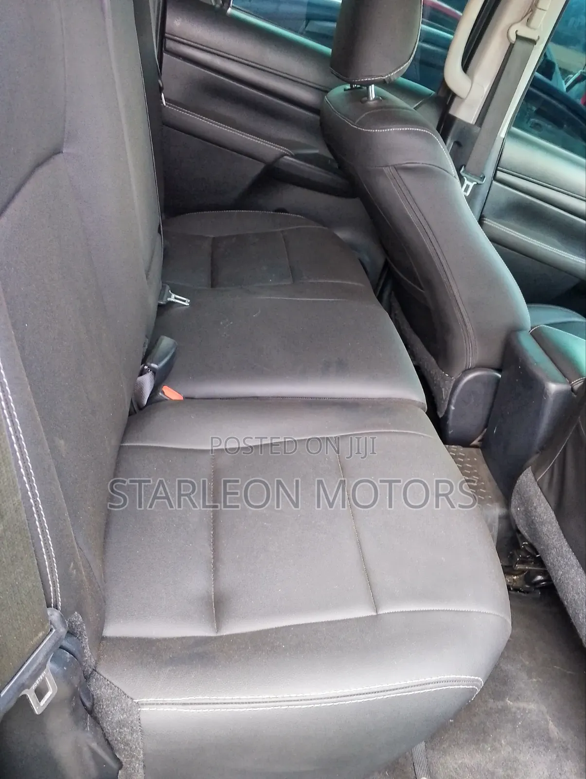 Toyota Hilux 2022 Green